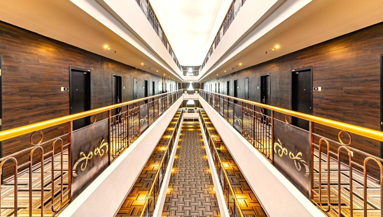 Le'Venue Hotel Банги Экстерьер фото